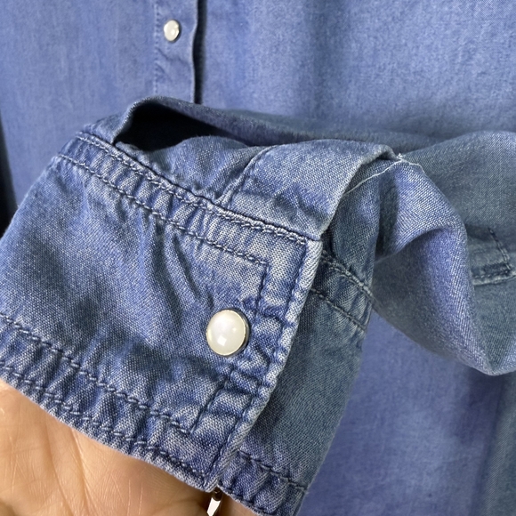 C'EST TOI button down top - Picture 5 of 8